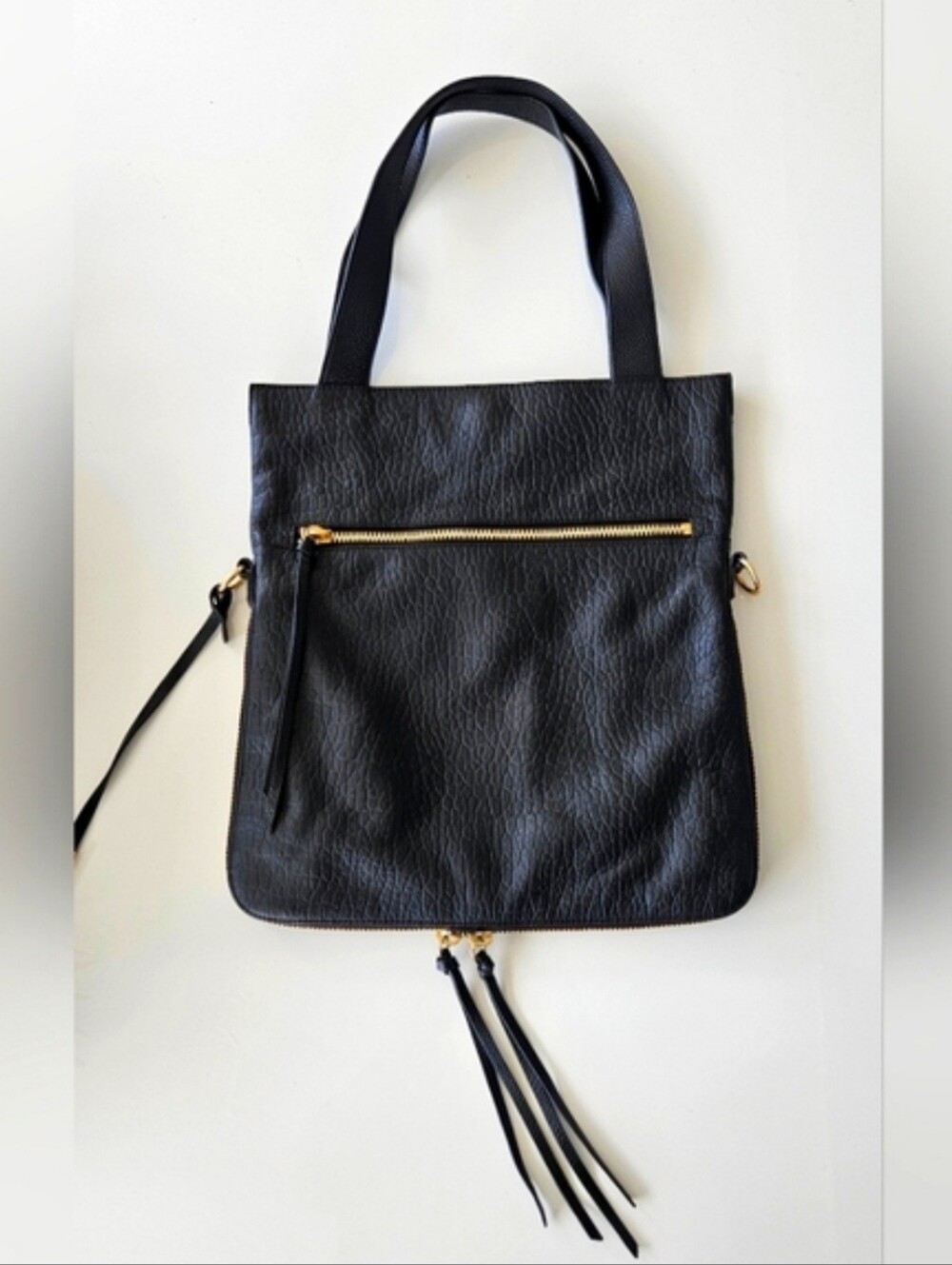 ✨️ Gorgeous Vince Camuto Pebbled Leather Hobo Bag